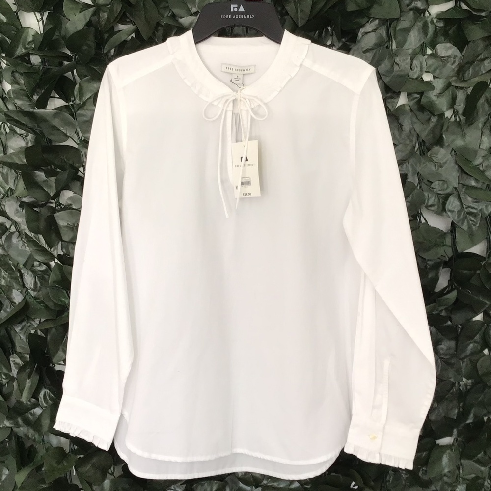 Free Assembly ruffle collar blouse.